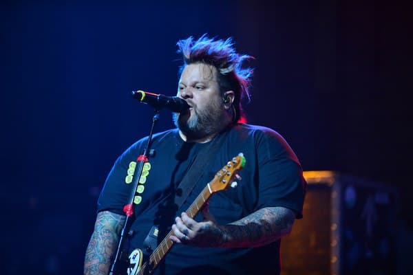 Bowling for Soup with Ballyhoo! & rosecoloredworld